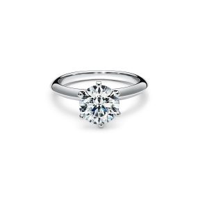 Кольцо с бриллиантом Tiffany & Co