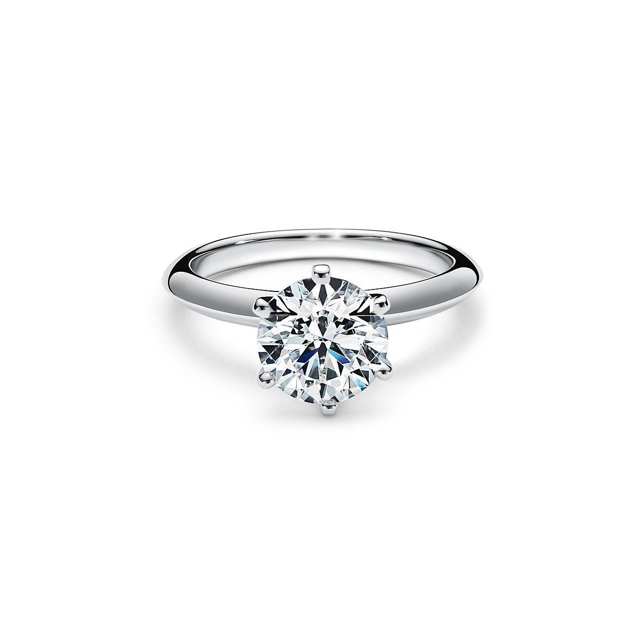 Кольцо с бриллиантом Tiffany & Co