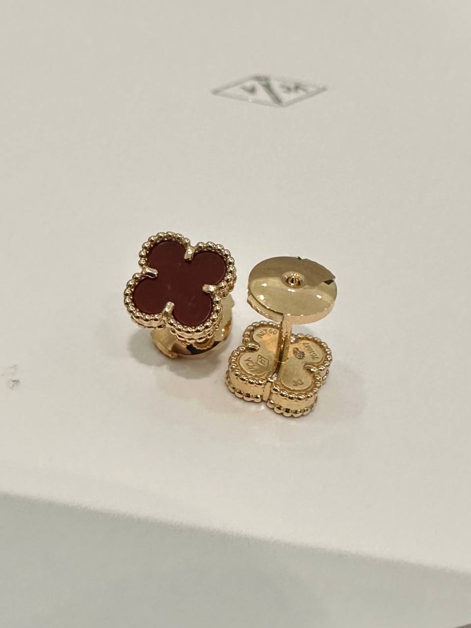 Серьги Van Cleef & Arpel Sweet Alhambra