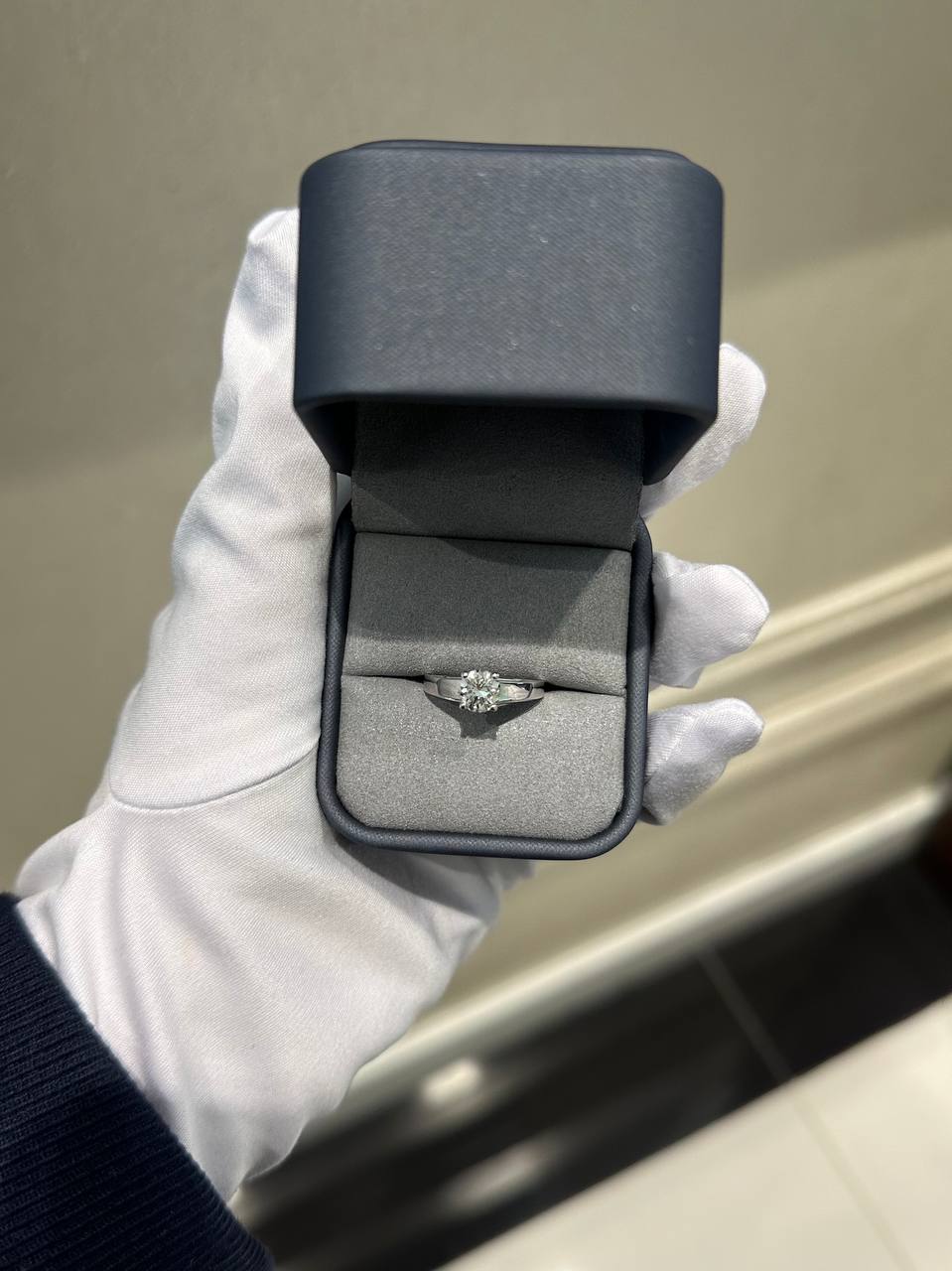 Кольцо с бриллиантом 1,01 ct.
