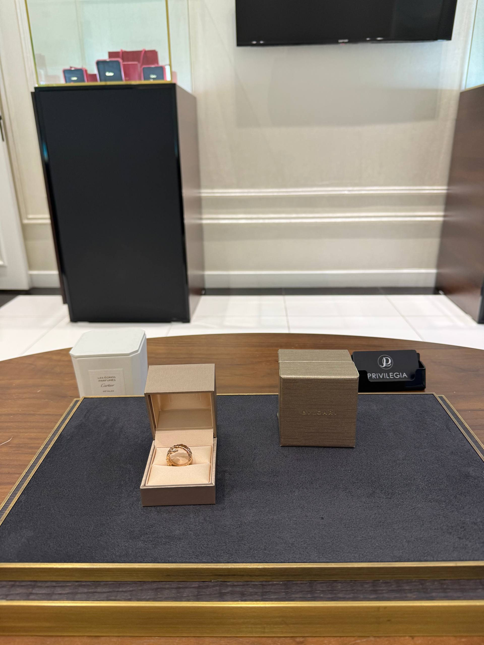 Кольцо Bvlgari Serpenti Viper