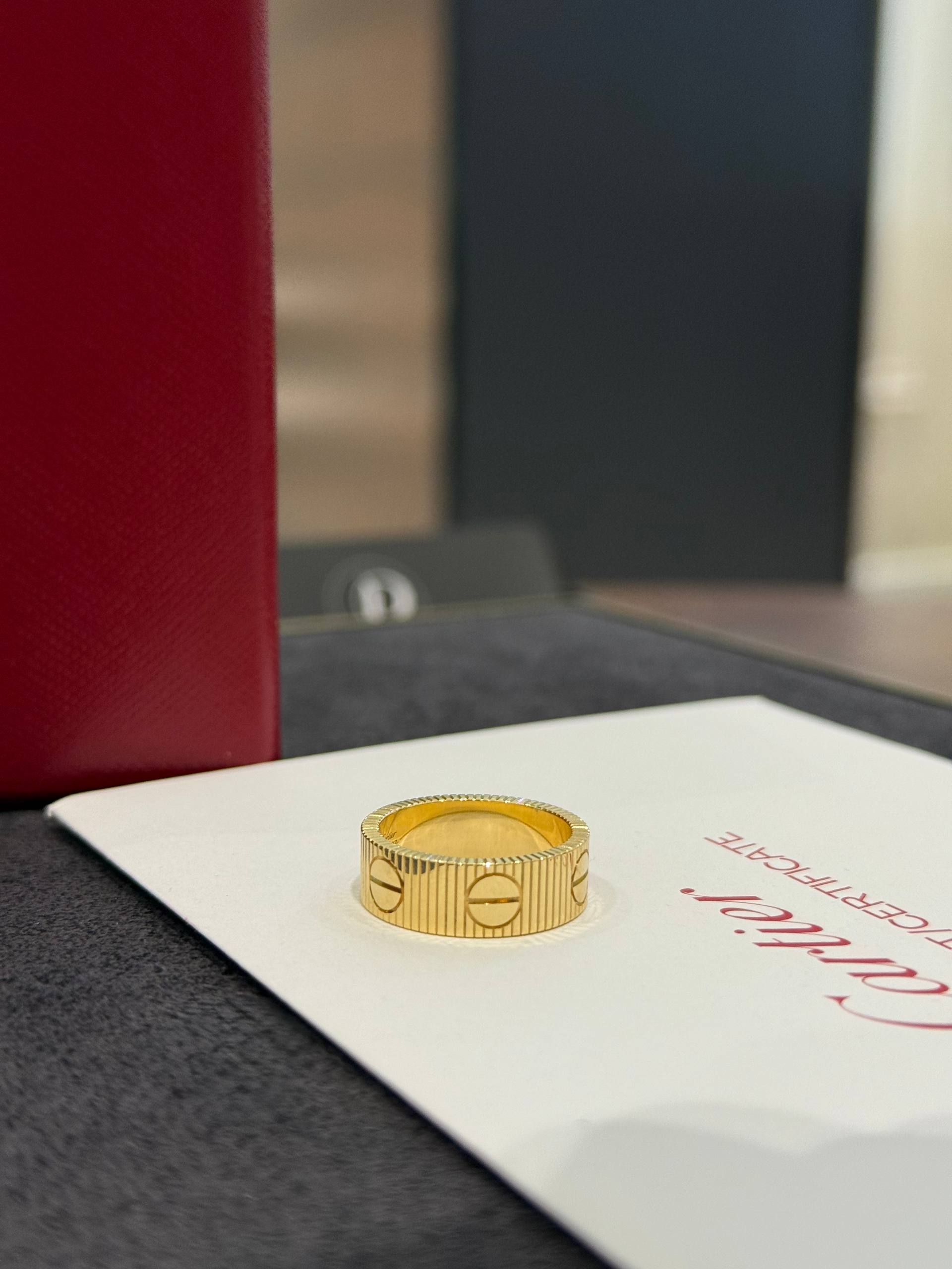 Кольцо CARTIER LOVE UNLIMITED