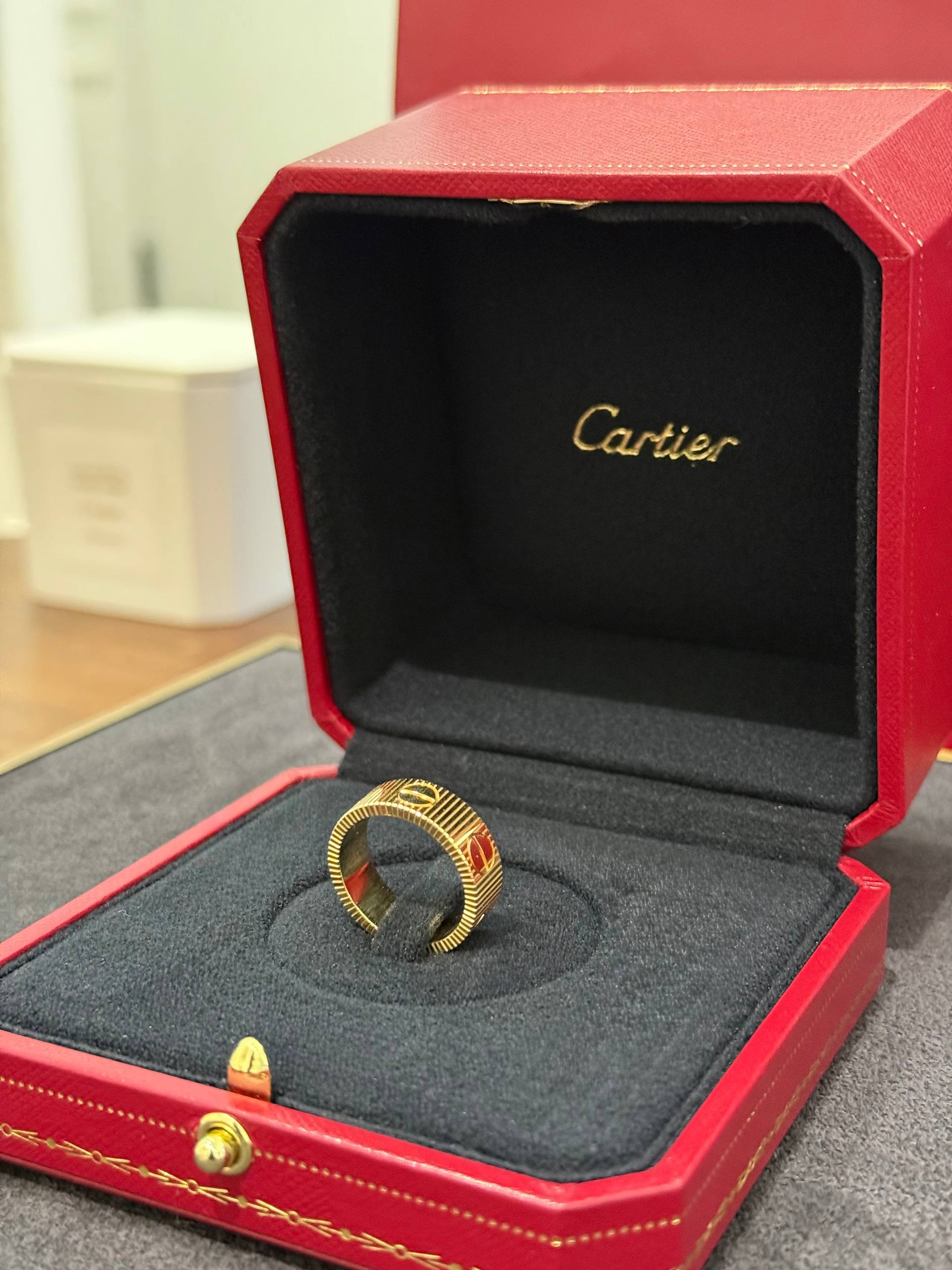 Кольцо CARTIER LOVE UNLIMITED