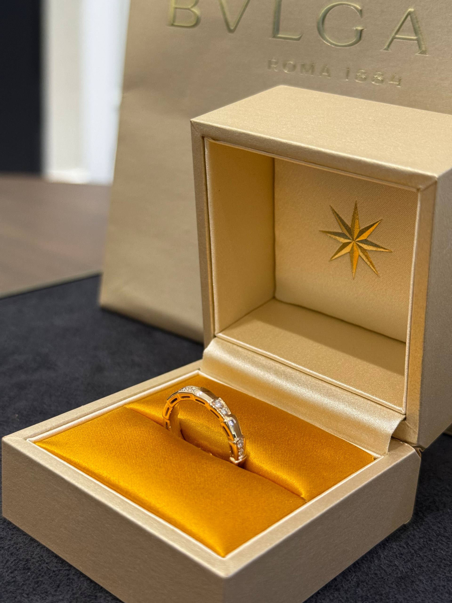 КОЛЬЦО BVLGARI SERPENTI VIPER