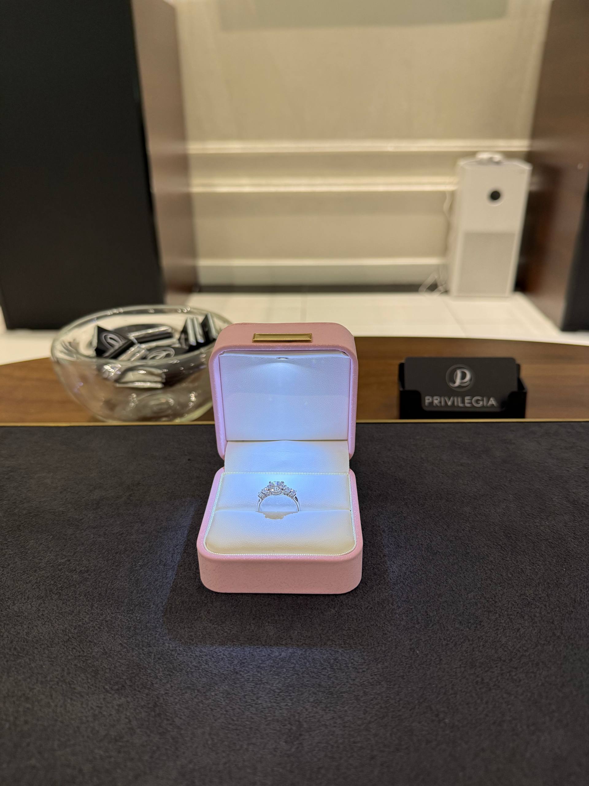 Кольцо с бриллиантами 1,80 Ct