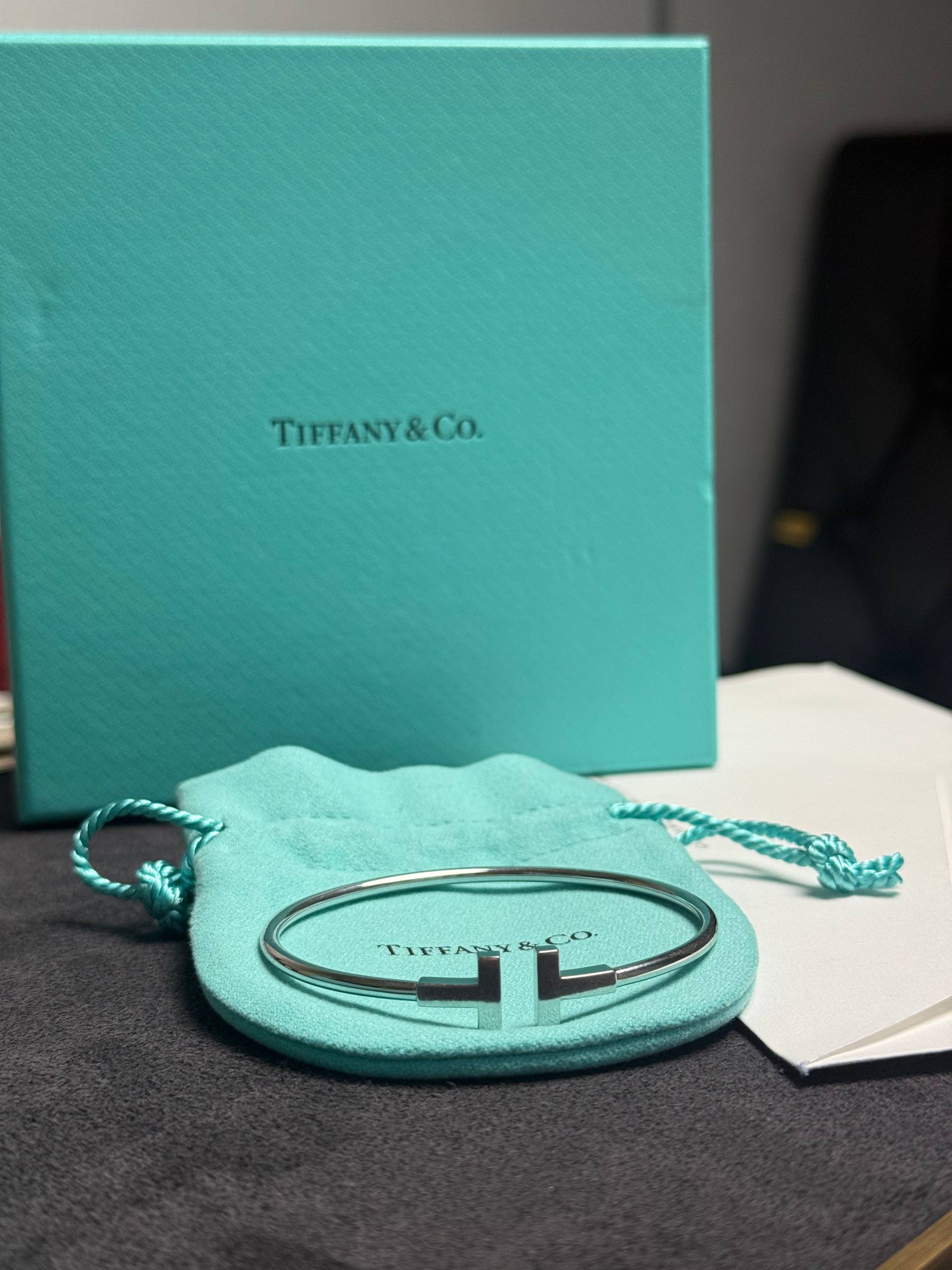 Браслет Tiffany & CO T Wire